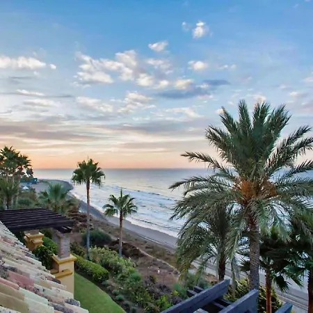 דירה Rio Real Playa Beachfront, מארבלה